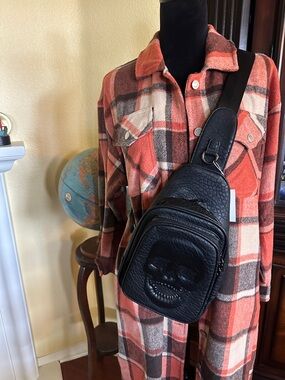 💥NEW ARRIVAL💥 Black Faux Leather Skull Sling Bag